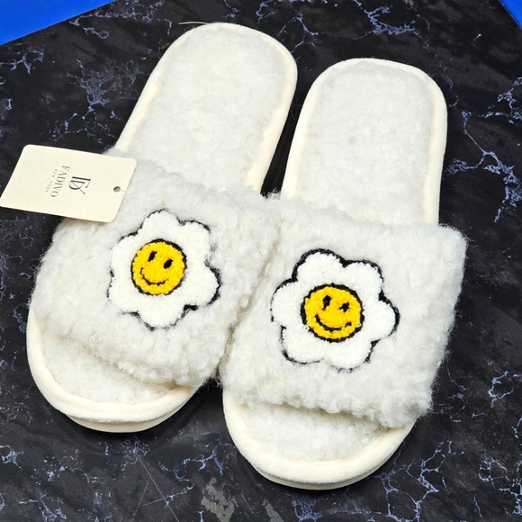 Flower Smiley Face Boucie Slippers Open Toe by Fadivo Size Medium - Picture 1 of 5